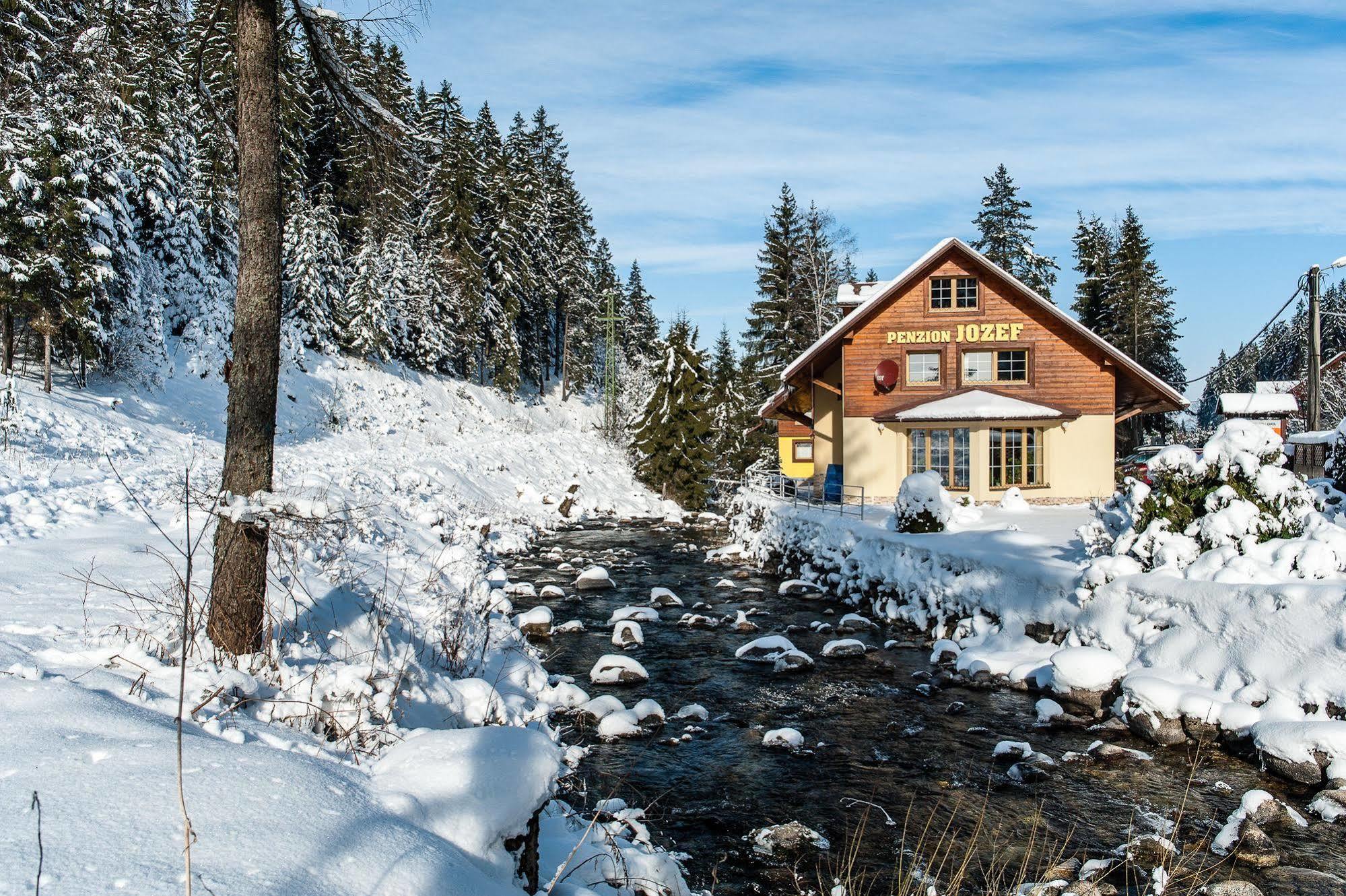 Penzion Jozef Demanovska Dolina Exteriör bild